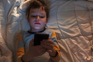How Excessive Screen Time Is Impacting Kids: 8 Research-Backed Concerns