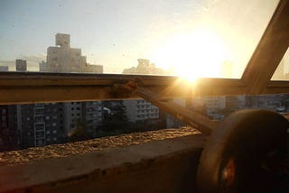 Siento alivio una tarde cálida de verano al lado de la pileta en la casa de fin de semana de la…