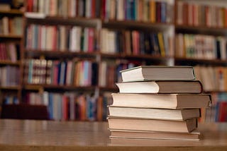 Cinco Livros para Conviver em Equilíbrio com as Telas Digitais na Educação