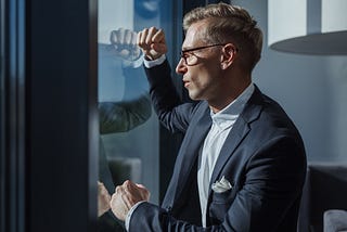 Window Gazing: A Leadership Trap