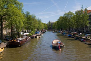 Kayaking in Amsterdam: a trashy romance