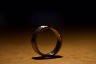 A picture of a ring standing up.