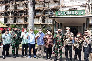 Kodam Jaya Bersama Hipakad dan IKA Teladan Gelar Vaksinasi di SMAN 3 Jakarta