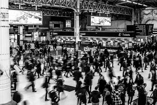 Synchronization queues in Golang