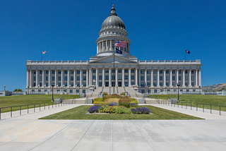 Picture of the Utah State Capitol building in the summer time.