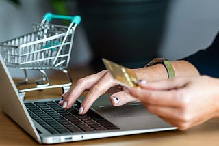 How to use influencer marketing to boost your dropshipping sales