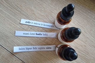 Gluttony: Developing Aromagraphic Language through the Interaction of Poetry and Smell
