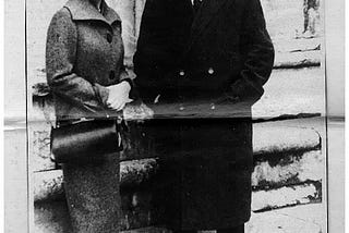 Deus, de onde tudo deriva