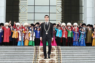Toma de posesión del Presidente de Turkmenistán; cuando el ceremonial se hace tangible.