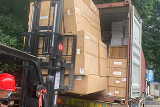 Products loading from China to Nigeria shipping