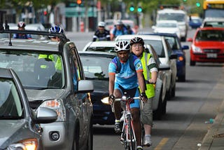 Tips you need to know when cycling on a busy road
