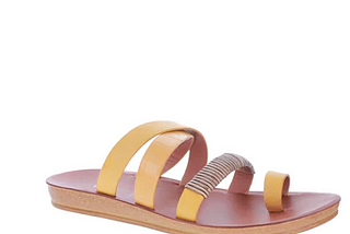 How To Wear Comfortable Sandals For Women: A Style Guide