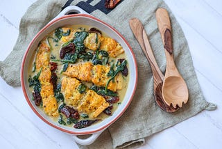 Salmon, Spinach & Sundried Tomato Curry
