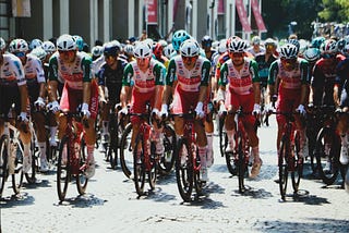 Il Piemonte, cuore del ciclismo italiano: dalle strade della memoria alla maglia tricolore