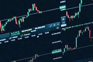 Grundlagen dezentraler Finanzprotokolle: DEXes, AMMs und invariante Preiskurven