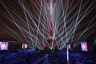 Illuminating Paris: The Eiffel Tower Light Show at the 2024 Olympics