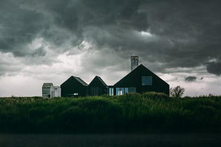 Det her kan du gøre for at sikre din bolig i stormvejr