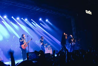 Céu-Pedrada: Alexisonfire em SP e Astrologia