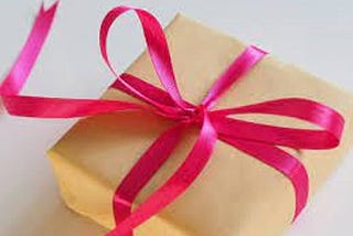 What are the patterns in online sales of special occasion gifts?