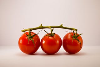Three Tomatoes that represent the Pomodoro technique. In this article, you learn why the magic lies in the Pomodoro breaks.