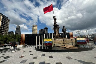 El simbolismo de la Plaza de la Victoria de la Gran Guerra Patria en Caracas