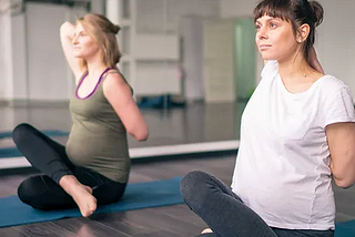 Discover the Best Yoga TTC in India: Prenatal Yoga Teacher Training at Ayushman Yog