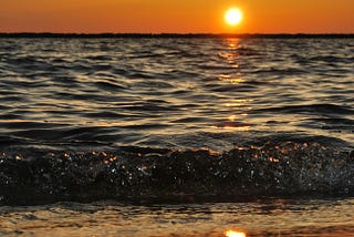 The Stubbornness of the Waves/लहरों की ज़िद