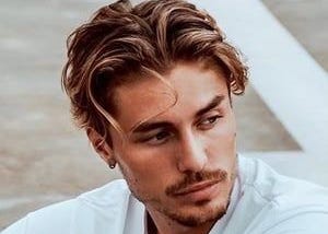 Signs Your Guy Friend Might Already Been Crushing on You