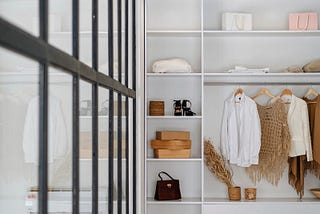 Capsule wardrobe: What is it all about and how can you build your own one?