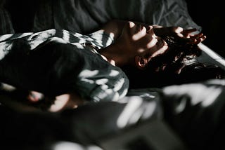 How I Get A Good Night's Sleep As An Overthinker