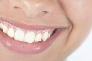 Dentist in Windsor- A helping hand in maintaining healthy teeth