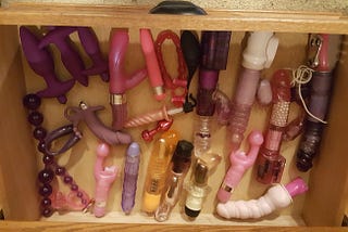 THE SEX TOYS DRAWERRRR