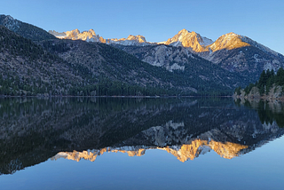 The sun rises in Twin Lakes, California (Photo by Beate Porst)