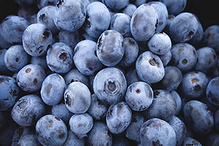 A Complete Guide on How to Clean Blueberries