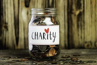 Une charité efficace — Faire au profit des autres