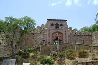 Know About Jhansi Fort | know from expert