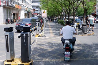 Expat Observations: Scoot and Text