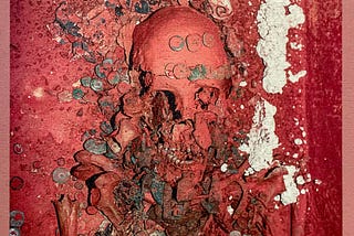 A Crimson Shroud: The Enigmatic Burial of the Red Queen