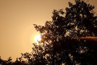 పొడుస్తూ భానుడు పొన్నపువ్వు ఛాయ..