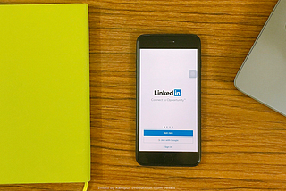 Top 4 content ideas to grow your LinkedIn page