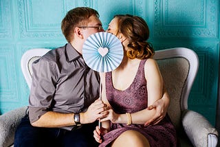 10 Online Dating Red Flags