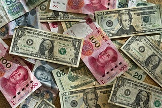 Cenário Econômico Global: Análise do Primeiro Semestre de 2025