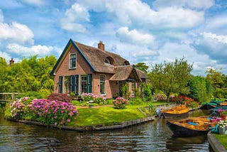 Is It Worth Visiting Giethoorn?