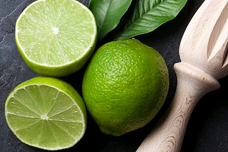3 REASONS YOU SHOULD APPLY LIME JUICE ON YOUR FACE

 
 
 
 
 
Lime has incredible skin benefits…