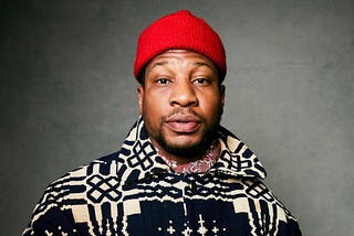 Johnathan Majors Still Hasn’t Learned His Lesson.