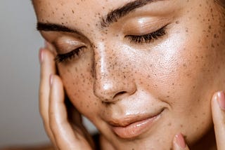 5 NATURAL & UNIQUE BEAUTY TIPS FOR GLOWING SKIN