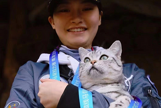 Chinese girls on the way to the great future of citizen astronaut