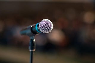 5 Simple Tips on How to Build Confidence in Public Speaking