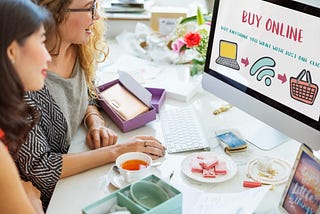 Which is better for ecommerce: Shopify or a custom website?