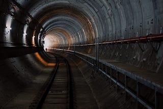 La longueur du tunnel